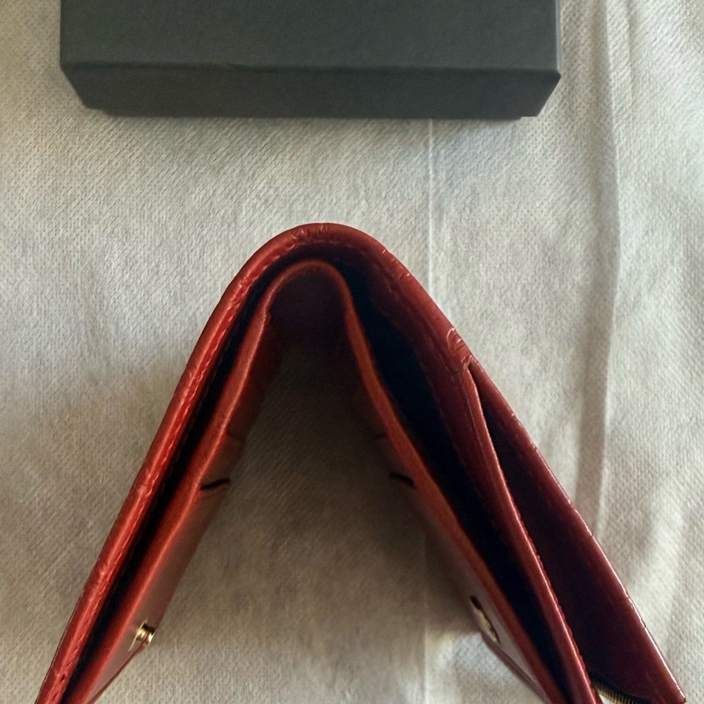 NIB Gucci Red Micro GG Compact Wallet - Picture 11 of 11